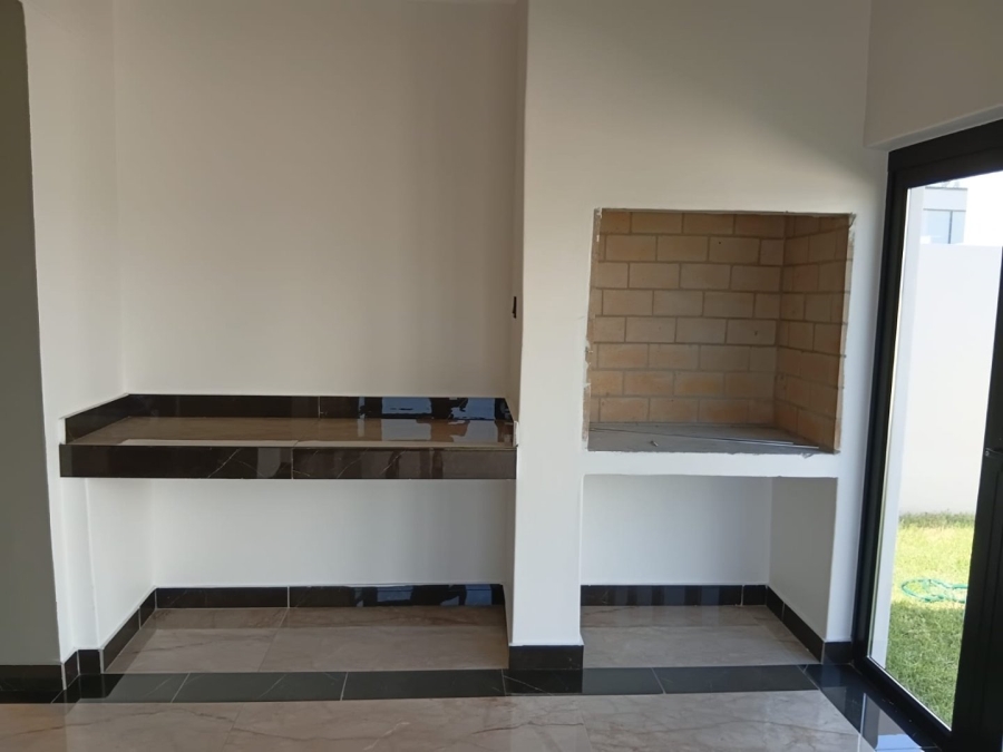 3 Bedroom Property for Sale in Sandown Western Cape